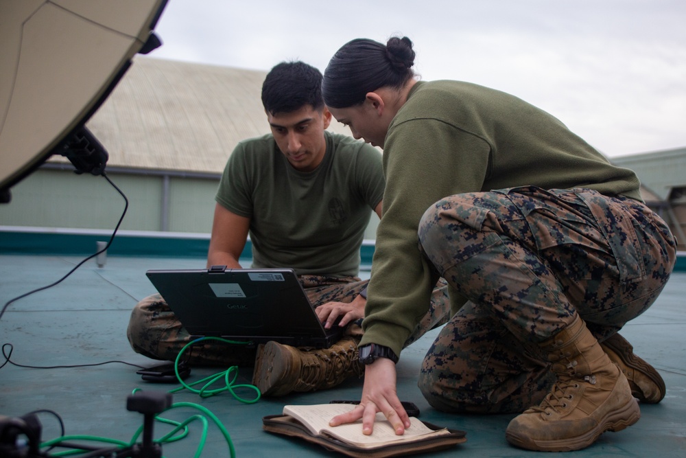 MWCS-18 Establish Expeditionary Communications