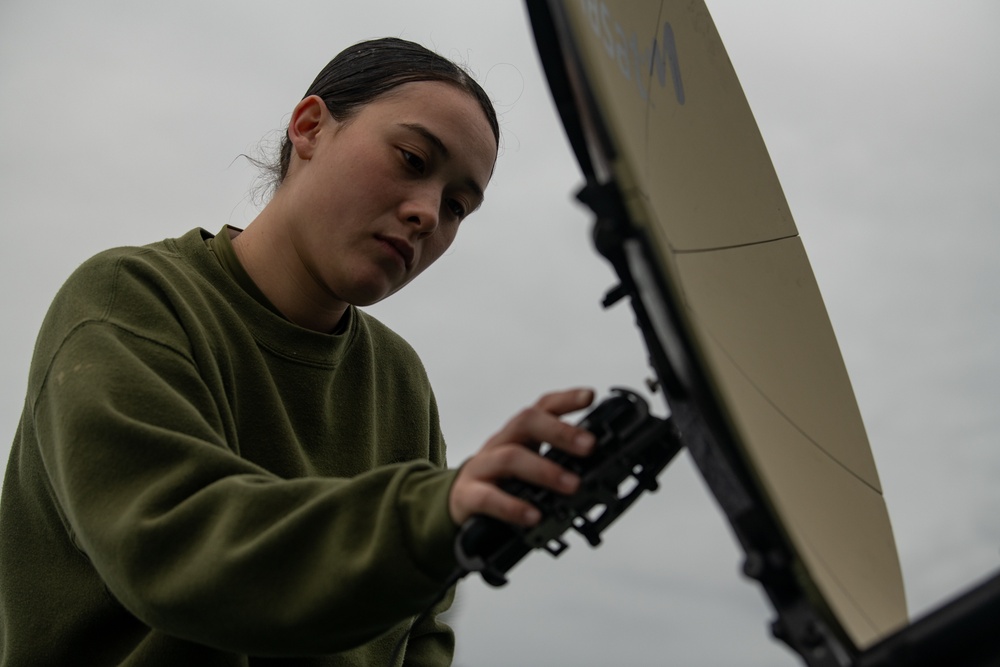 MWCS-18 Establish Expeditionary Communications