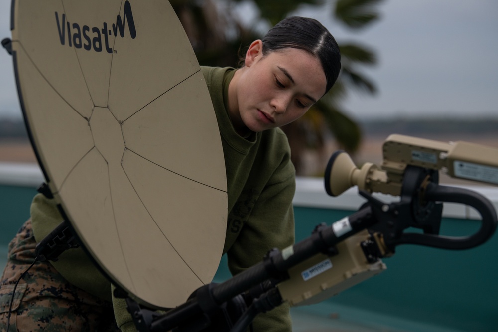 MWCS-18 Establish Expeditionary Communications