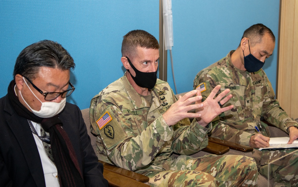 211206-N-UC!197-1002