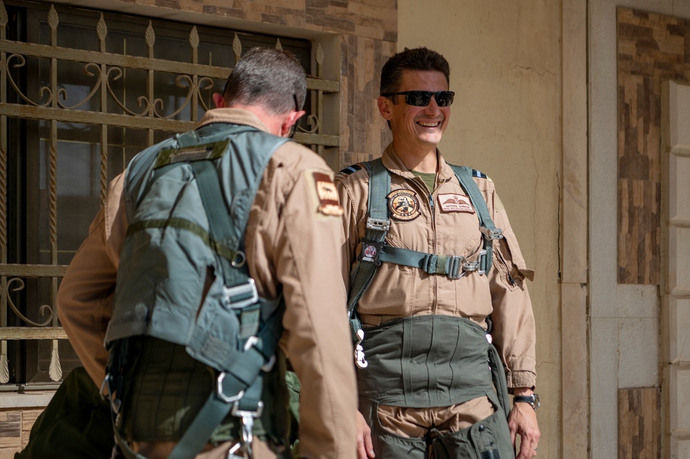 Royal Australian Air Force Commodore visits the 332nd AEW