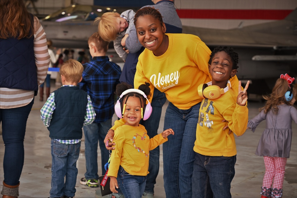 Santa Arrives for 169th Fighter Wing Winterfest 2021