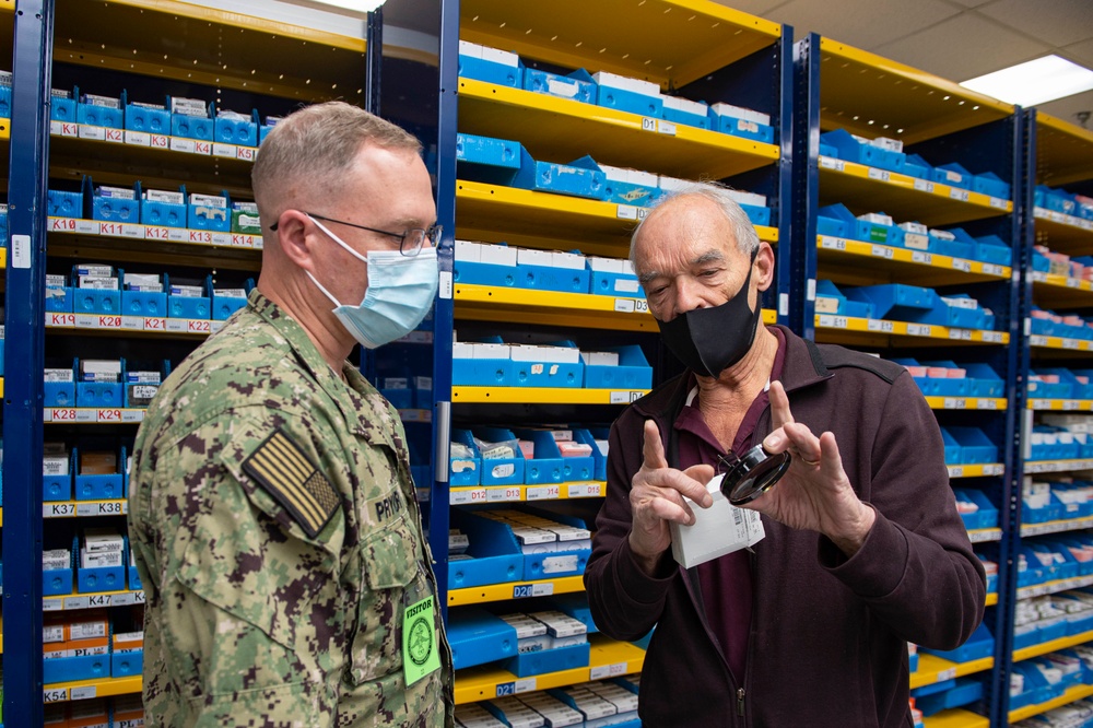 Command Master Chief Pryor Visits Naval Ophthalmic Support and Training Activity