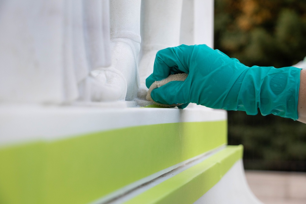 Architectural Conservation Steward Interns Perform Rehabilitation Work on the Tomb of the Unknown Soldier