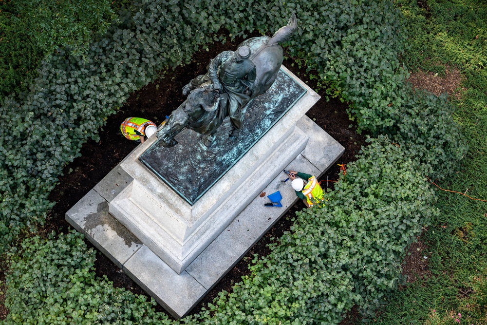 Architectural Conservation Steward Interns Perform Rehabilitation Work on the Major General Philip Kearny Memorial Grave