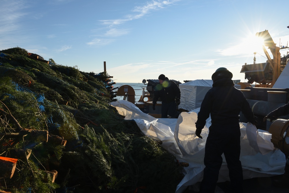 USCGC Mackinaw Christmas Ship