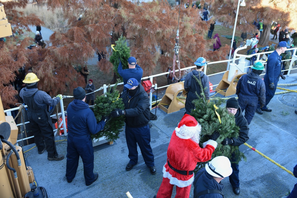 USCGC Mackinaw Christmas Ship