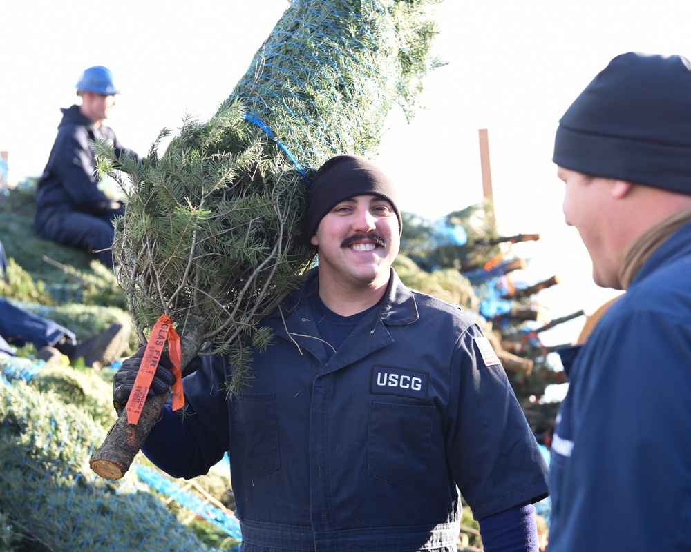 USCGC Mackinaw Christmas Ship