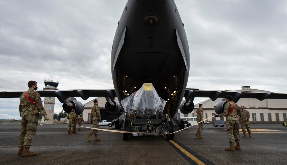 Swap in, swap out – McChord Airmen deploy to Al Udeid