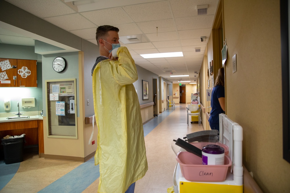 U.S. Army Soldiers Fully Integrate into Spectrum Health Blodgett Hospital in Grand Rapids, Michigan.