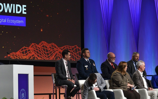 Intelligence Community Chief Information Officers Speak at DoDIIS 2021