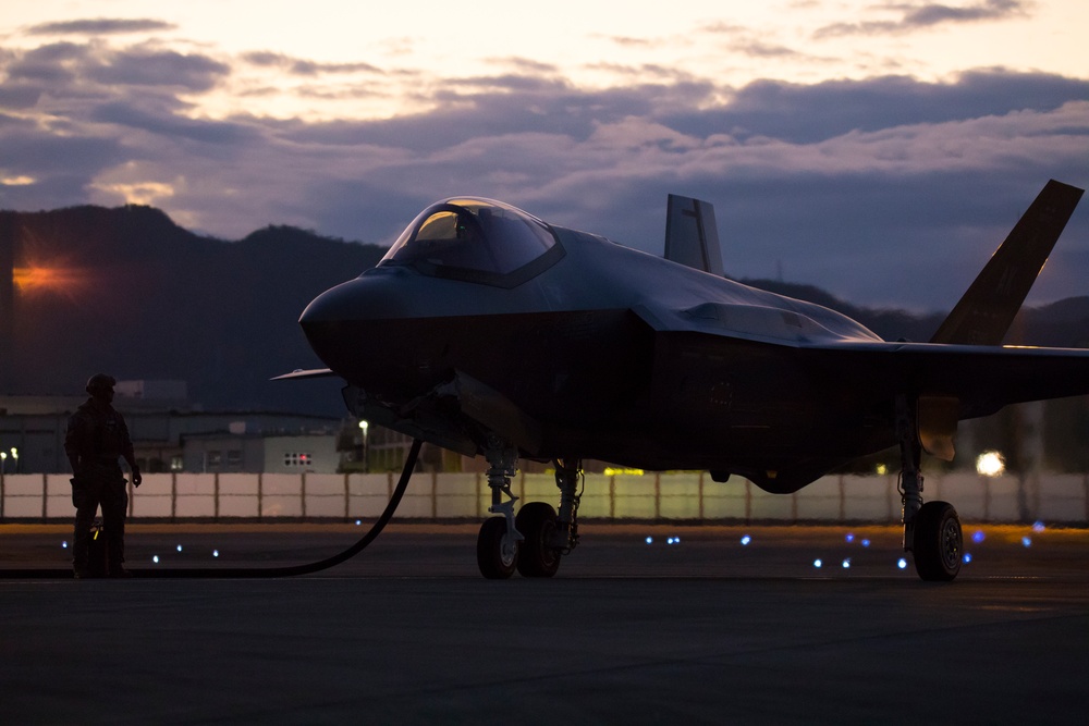 Air Force F-35’s conduct FARP at MCAS Iwakuni