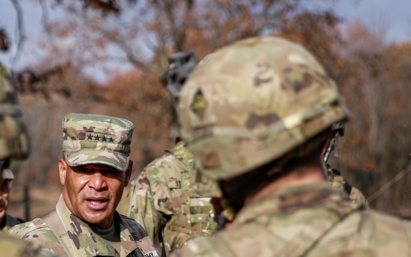 General Michael X. Garrett visits 101st Combat Aviation Brigade during Division Training Density