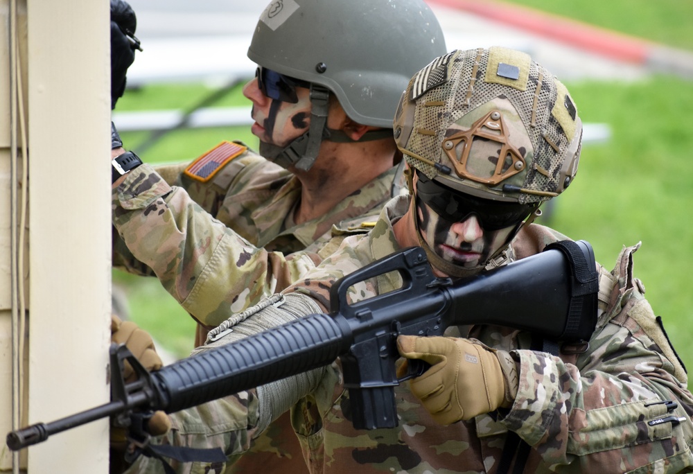 229th MI Bn. ‘Warrior Nerds’ compete for guidon streamer, stay sharp