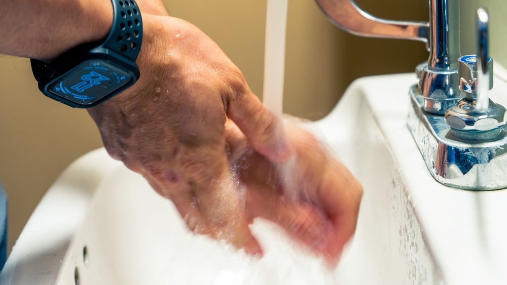 U.S. Army Officer Cares for Civilian Patient at Beaumont Hospital in Dearborn