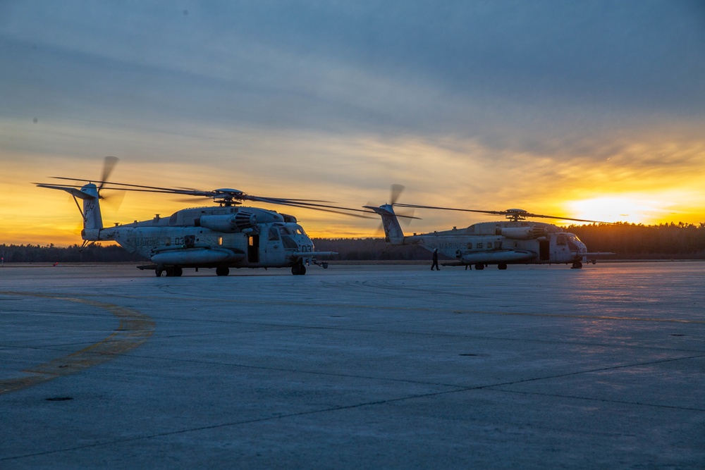 HMH-366 arrive in Maine for cold weather training