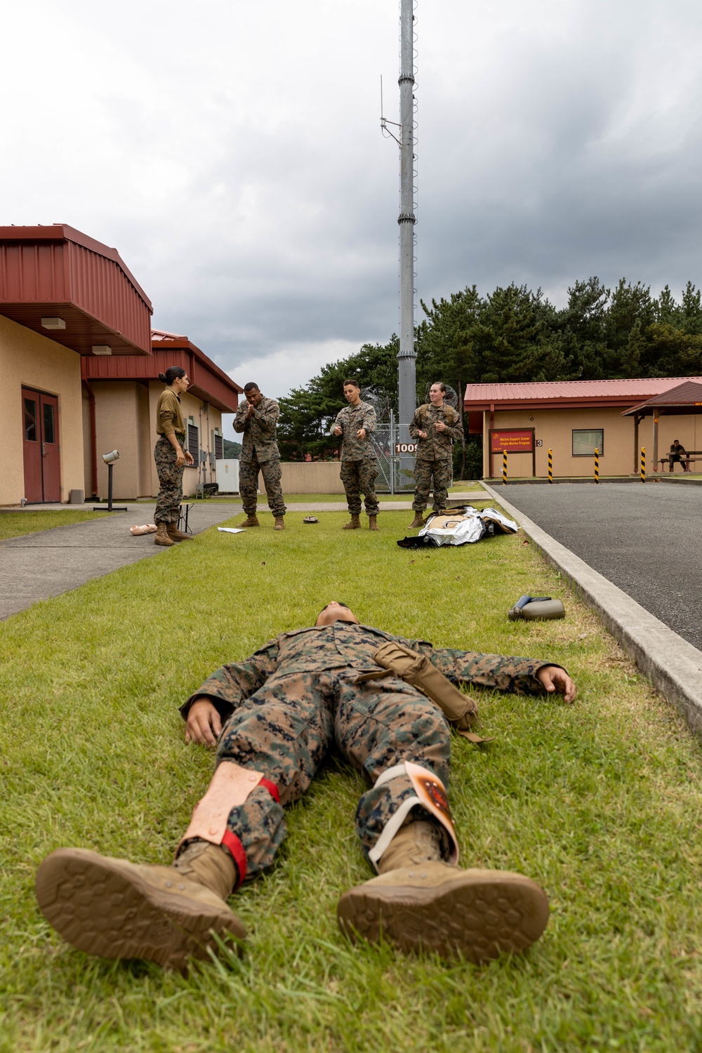 KMEP CLS Training | U.S. Marines and Republic of Korea Marines take combat livesaving class