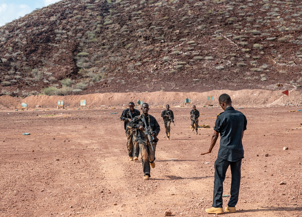 U.S. and Djiboutian soldiers train together