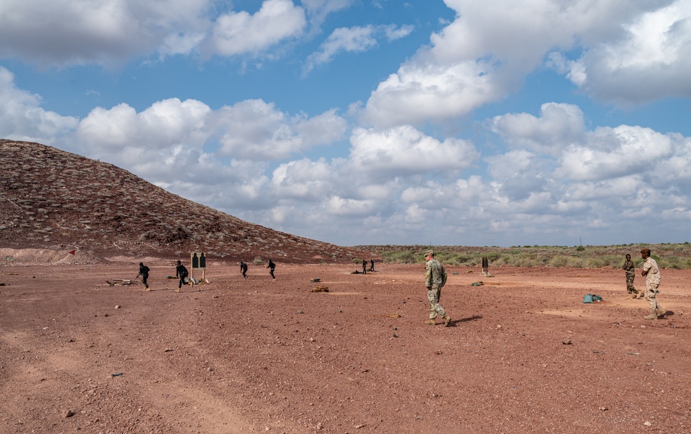 U.S. and Djiboutian soldiers train together