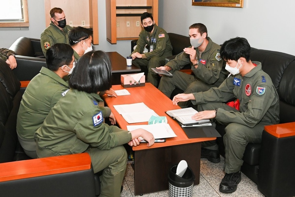 ROK, US Airmen prepare for Operation Christmas Drop