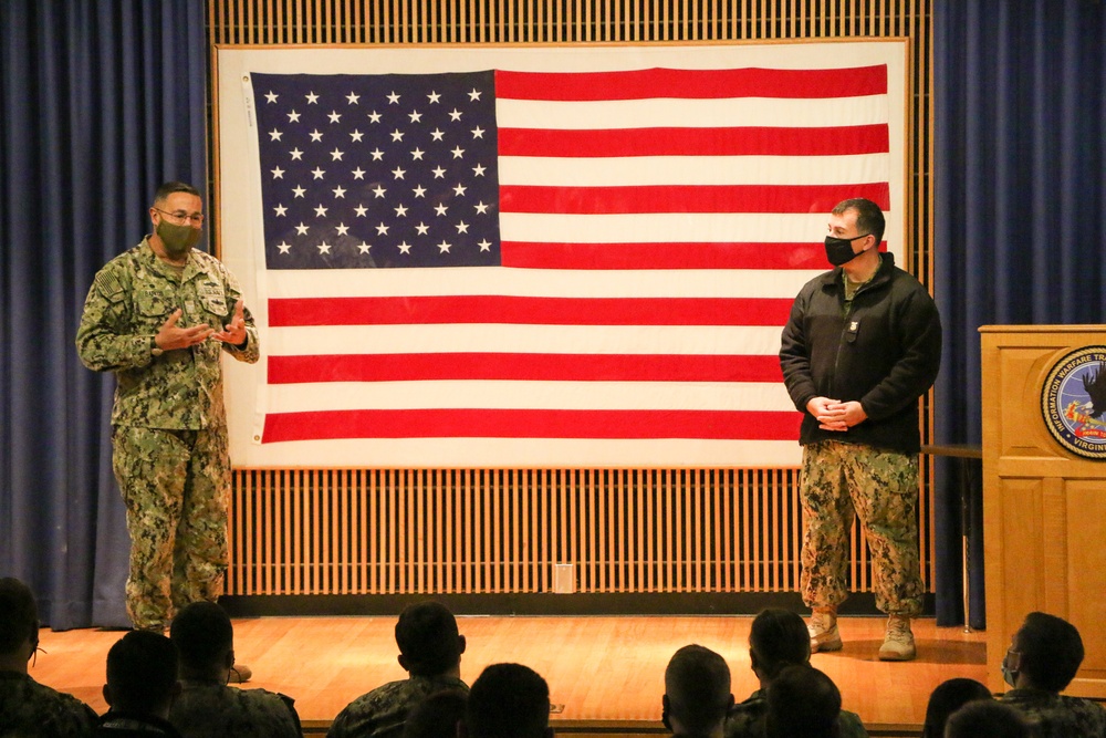 CIWT Commander Visits IWTC Virginia Beach