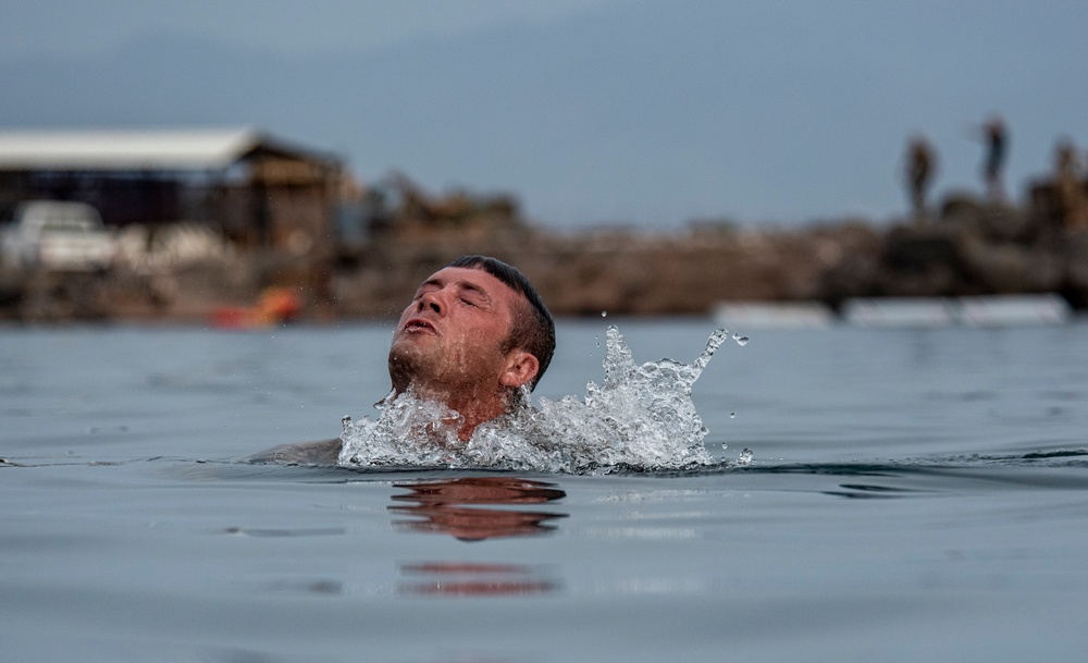 U.S. service members train in French Desert Commando Course in Africa