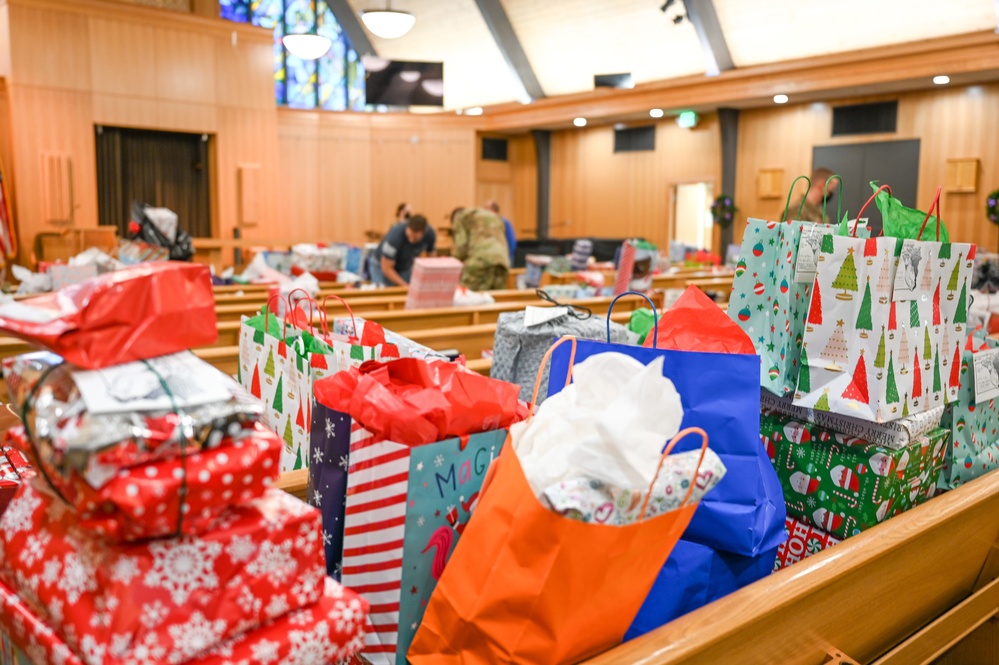 Angel Tree program provides Team Hill families holiday joy