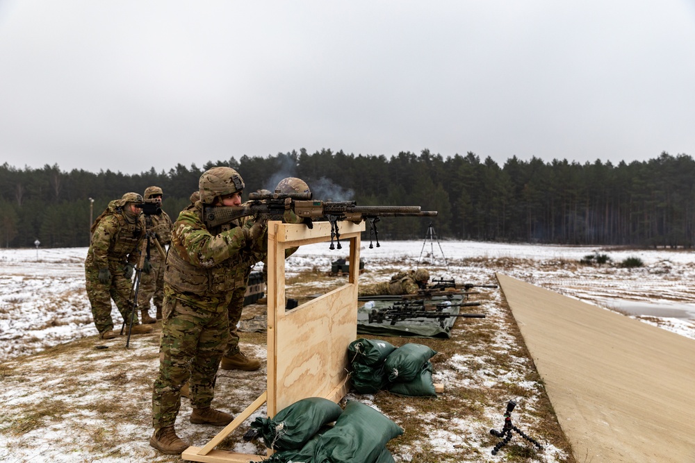 Hoplites conduct rapid target engagement at DPTA, Poland