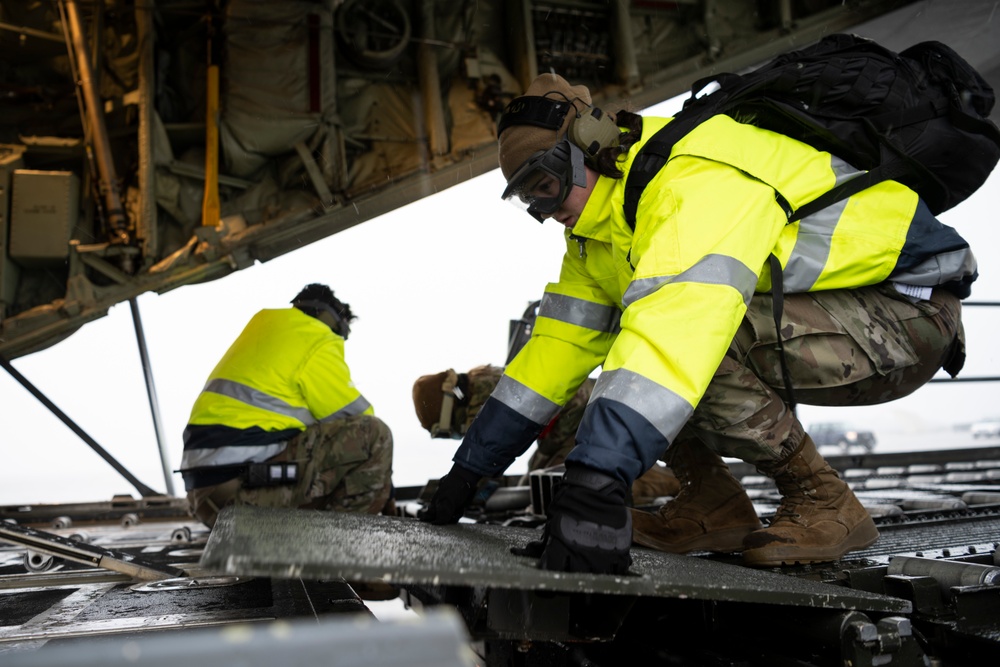 726th AMS, 37th AS conduct ERO training