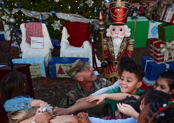 Fort Jackson celebrates joy of the season during tree lighting