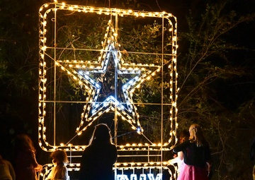 Fort Jackson celebrates joy of the season during tree lighting
