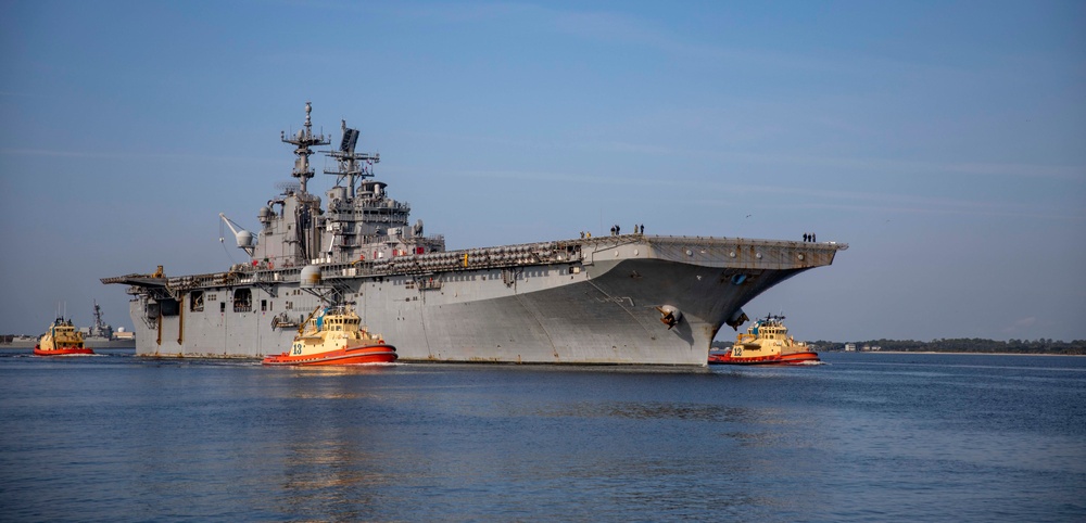 USS Iwo Jima Departure
