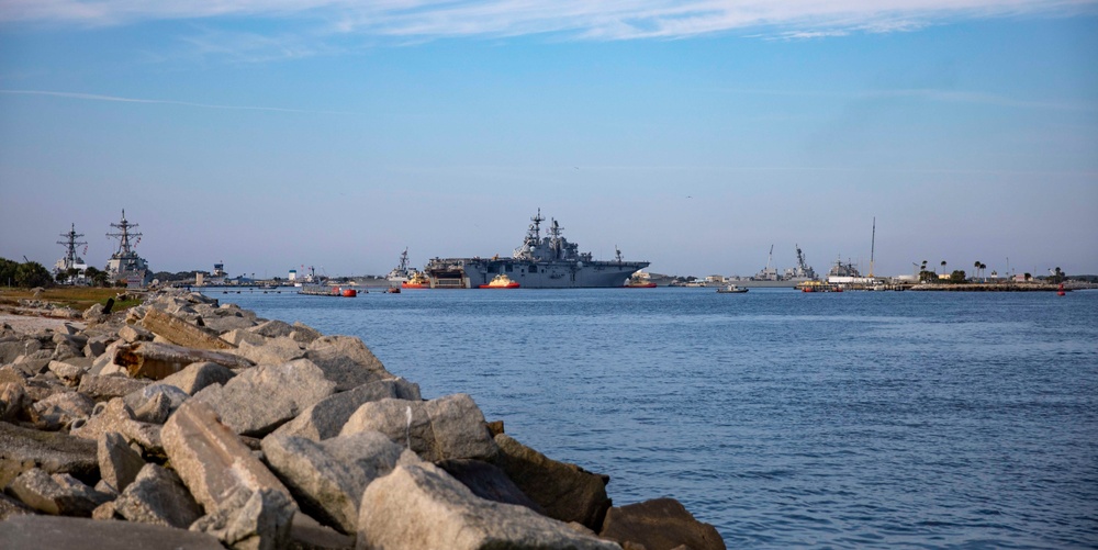 USS Iwo Jima Departure