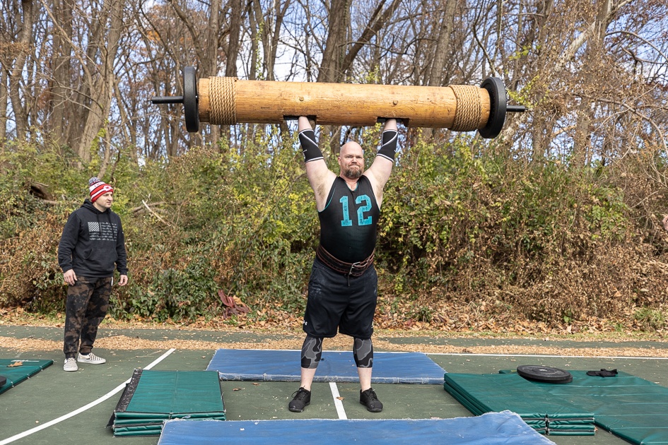 WRAIR Strongman and Stronwoman Competition