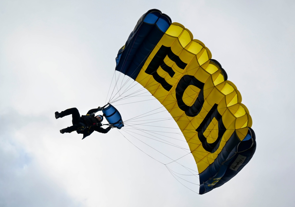 DVIDS - Images - U.S. Army Parachute Team jumps in to football