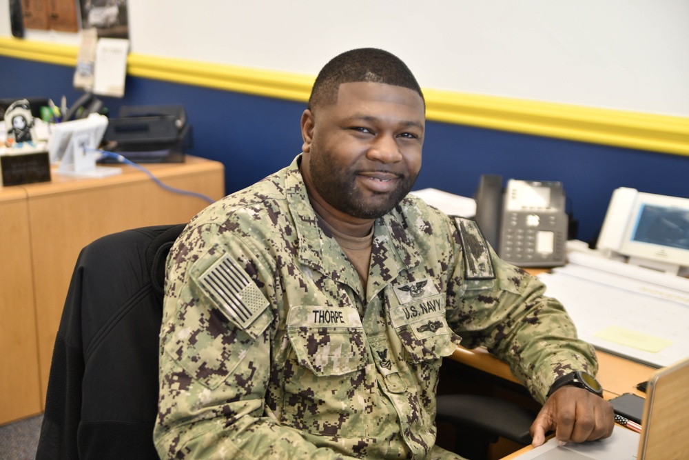 Sailor finds Success in Navy Recruiting