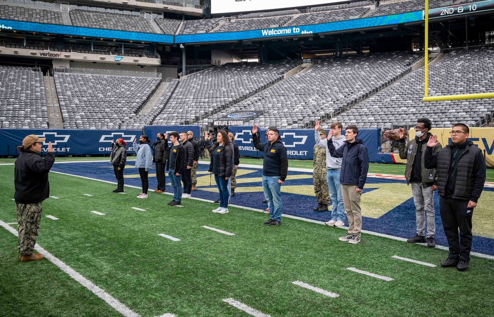 The Leap Frogs practice jump for the Army-Navy game