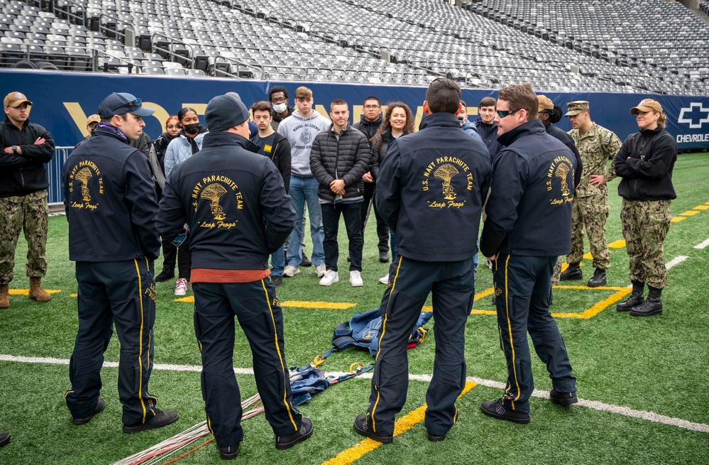 The Leap Frogs practice jump for the Army-Navy game