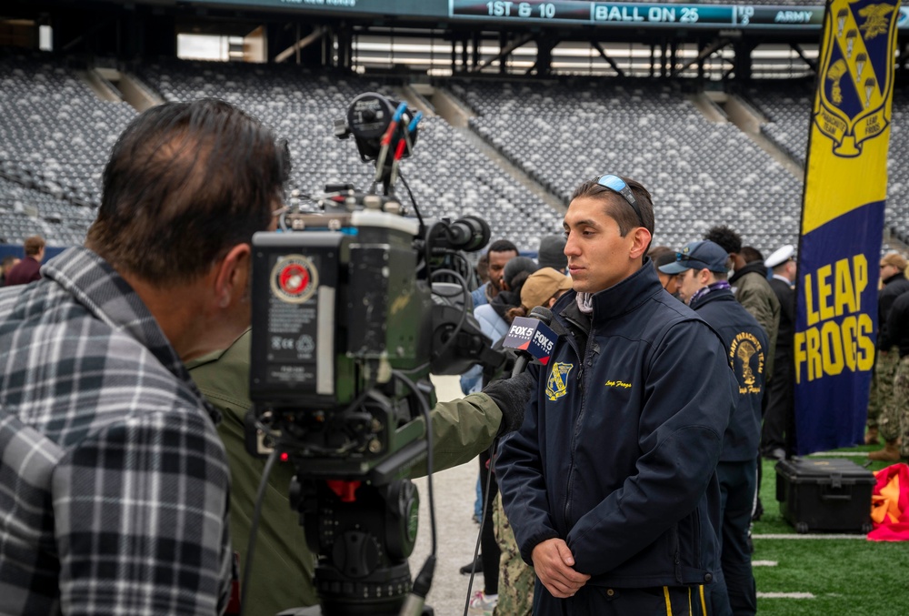 The Leap Frogs practice jump for the Army-Navy game