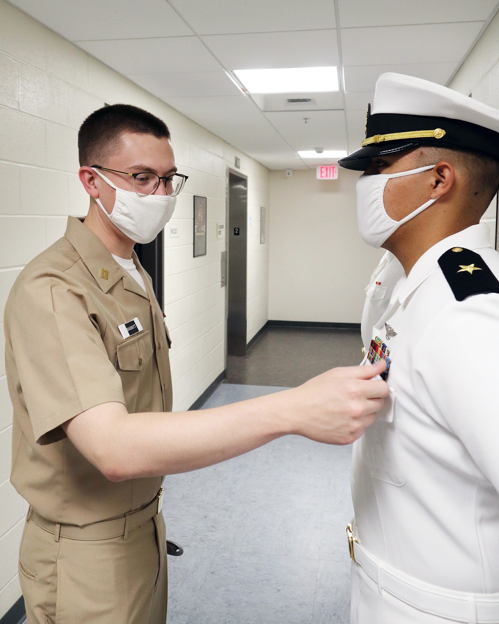 211208-N-N0485-0251 NEWPORT, R.I. (Dec. 8, 2021) OCS Officer Personnel Inspection (OPI)