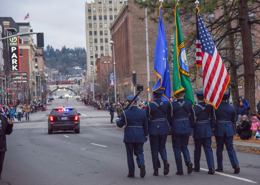 DVIDS Images Team Fairchild brings holiday cheer to Spokane Lilac