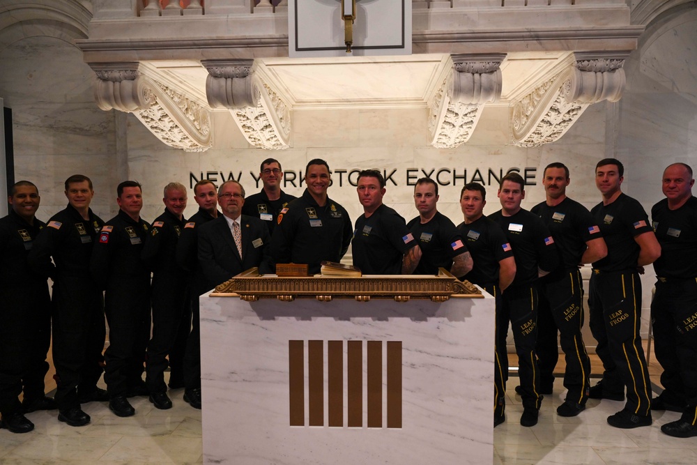 Navy Parachute Team, The Leap Frogs, Visit New York Stock Exchange