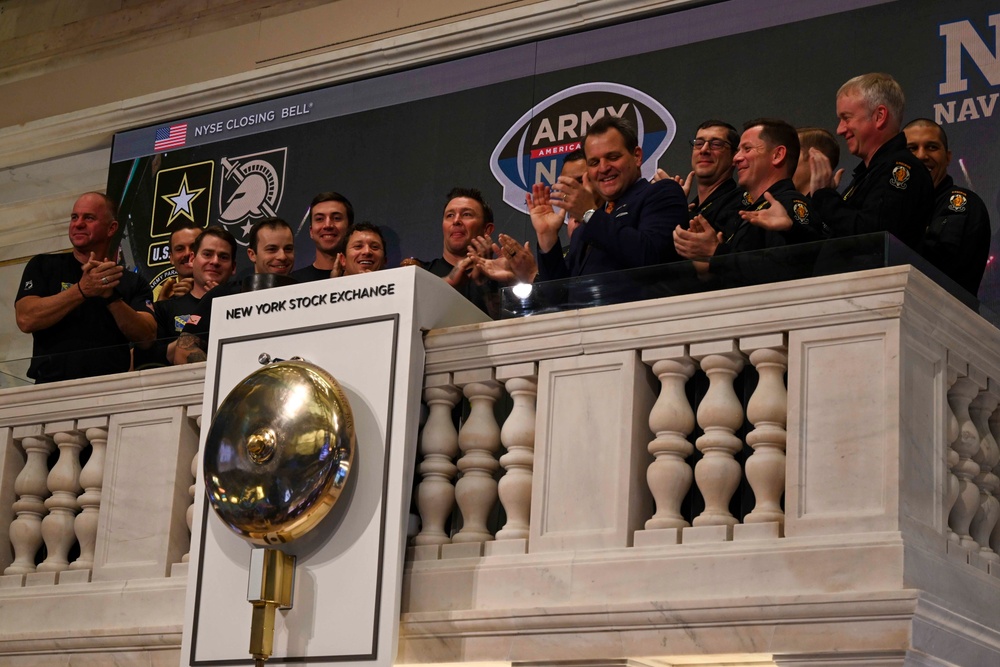 Navy Parachute Team, The Leap Frogs, Visit New York Stock Exchange