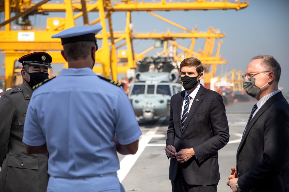 USS Tulsa Hosts Embassy Tour