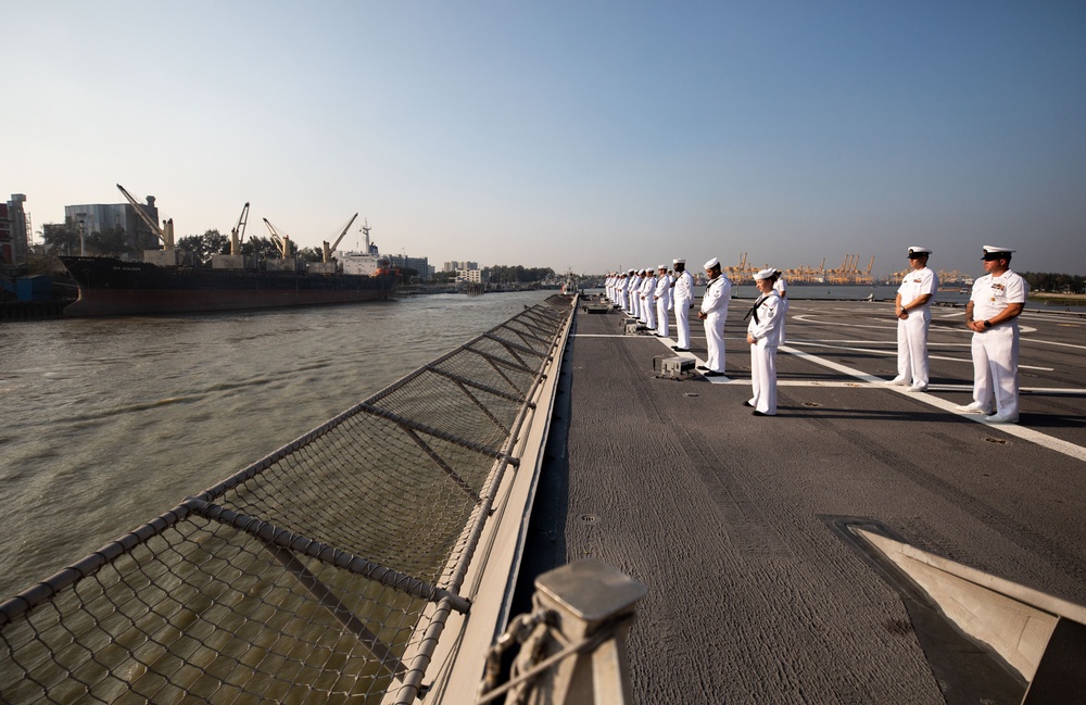 USS Tulsa Departs Chattogram, Bangladesh