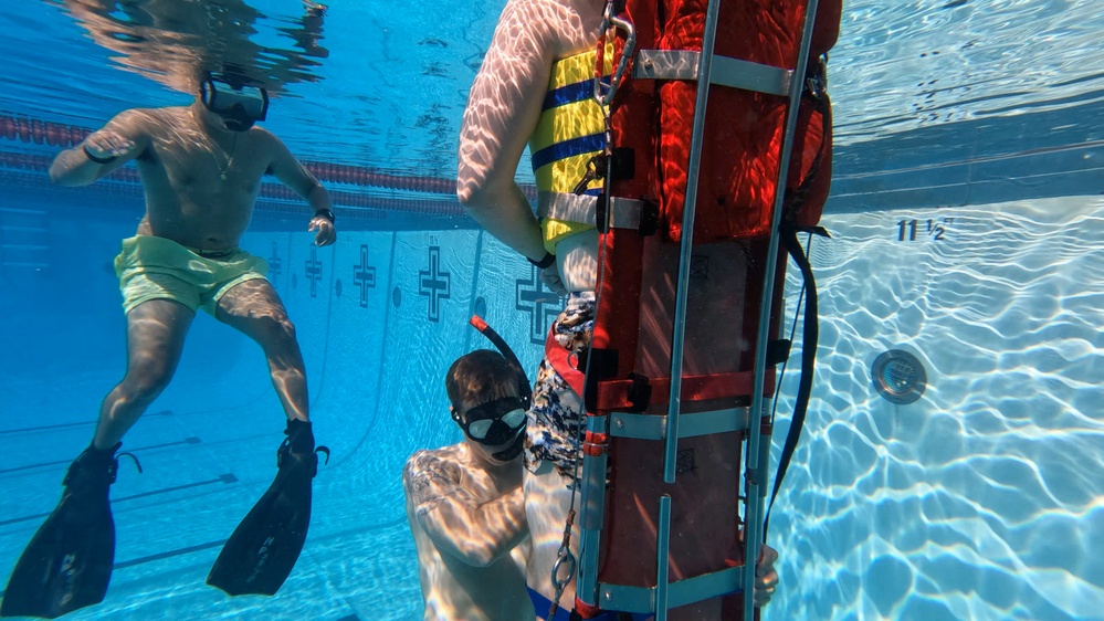 HSC 23 Sailors Conduct SAR Training