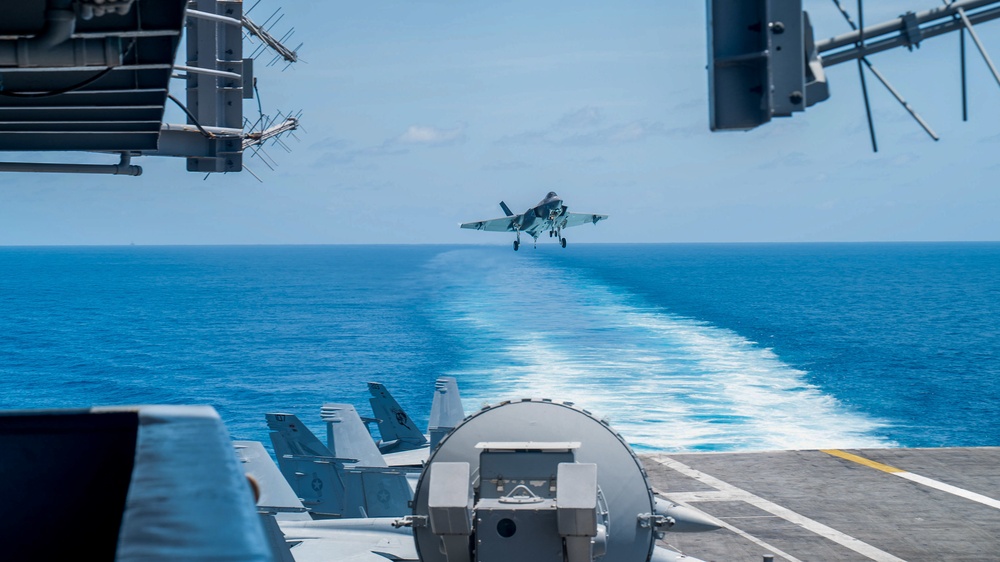 USS Carl Vinson (CVN 70) Conducts Flight Operations in Indian Ocean