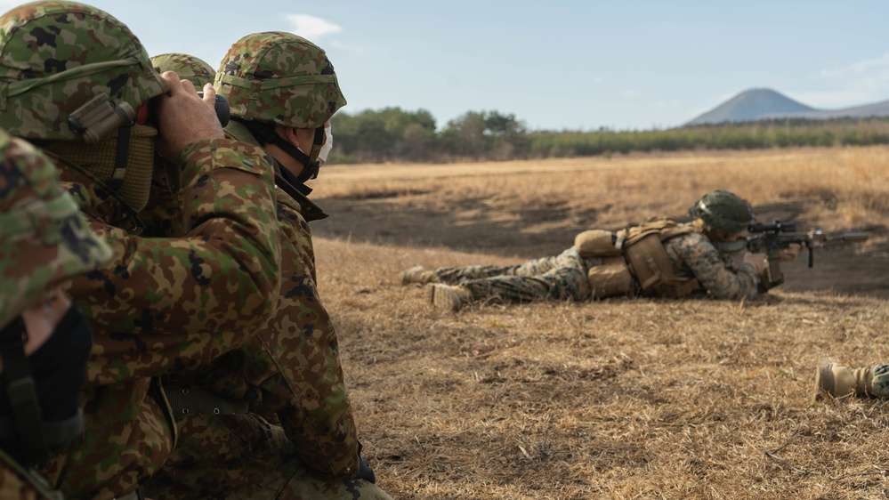 2/8 and JGSDF Bilateral Weapons Exchange