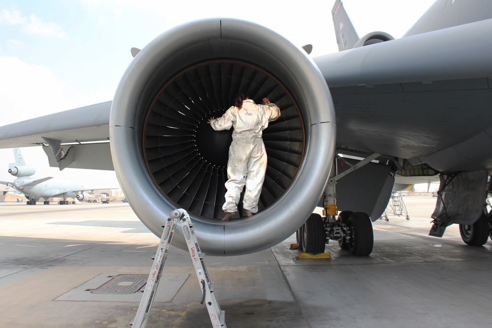 KC-10 Maintenance