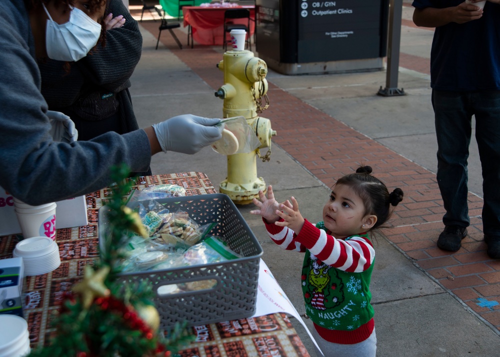 NMRTC San Diego Hosts a Holiday Party